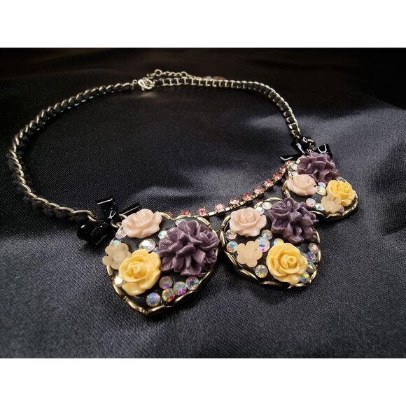 Vintage Betsey Johnson Floral Heart Statement Necklace With Rhinestones - Picture 3 of 5